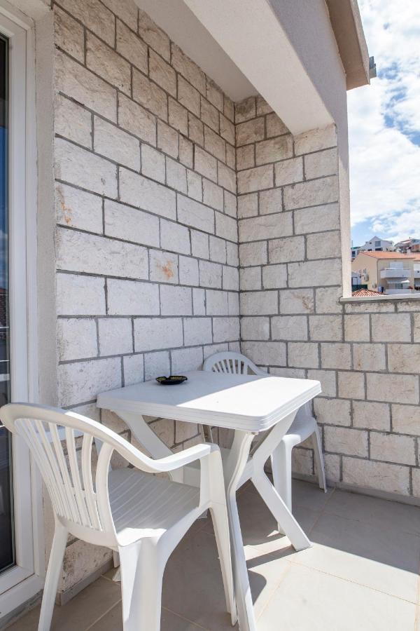 Zorana Apartment Рогозница Екстериор снимка